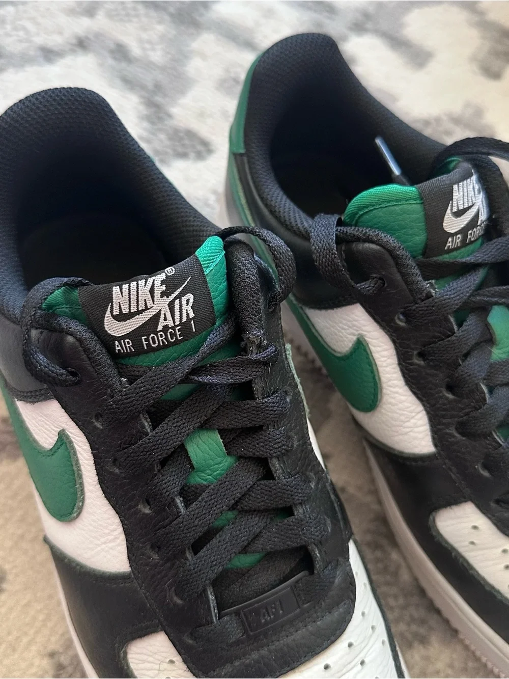 Nike Women’s Size 8 Air Max Correlate White Black New Green Sneakers